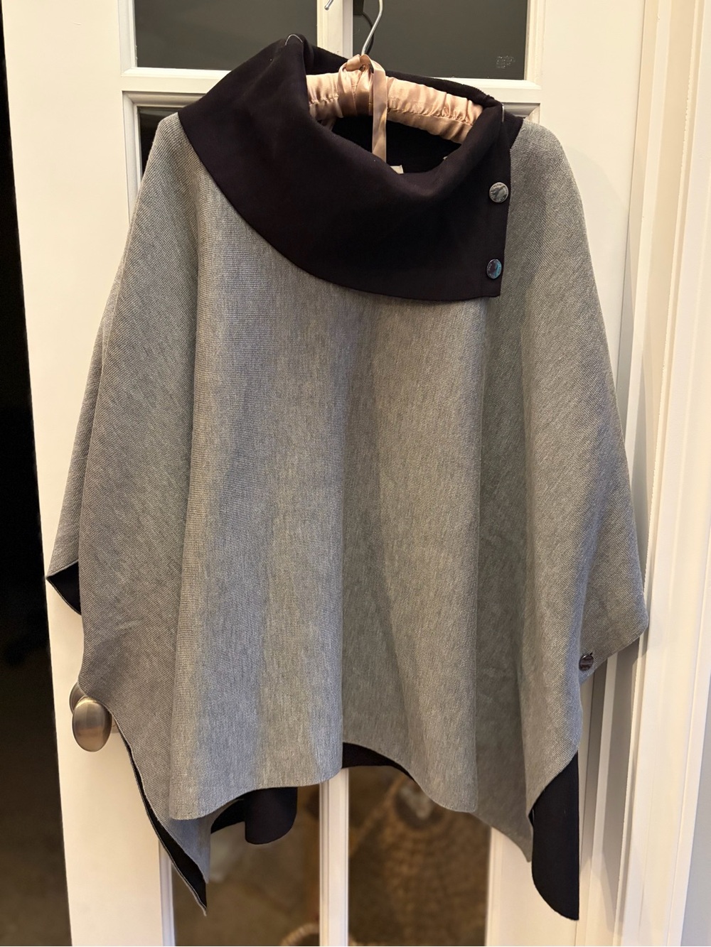 Anne Klein Women's Gray Poncho Sweater with Black Collar